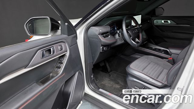 Ford Explorer 2024 thumb 11