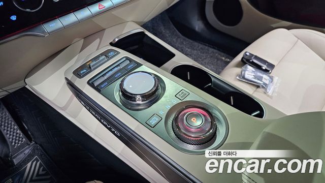 Genesis GV70 2021 thumb 10