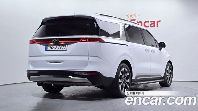 Kia Carnival 2022 thumb 3