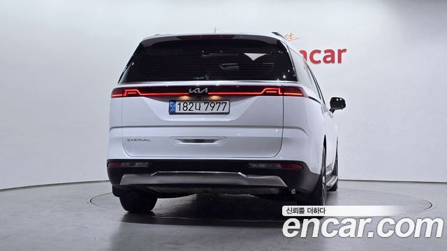 Kia Carnival 2022 thumb 5