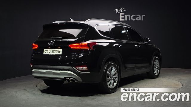 Hyundai Santa Fe 2018 thumb 3