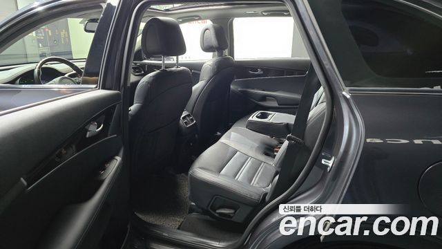 Kia Sorento 2017 thumb 11