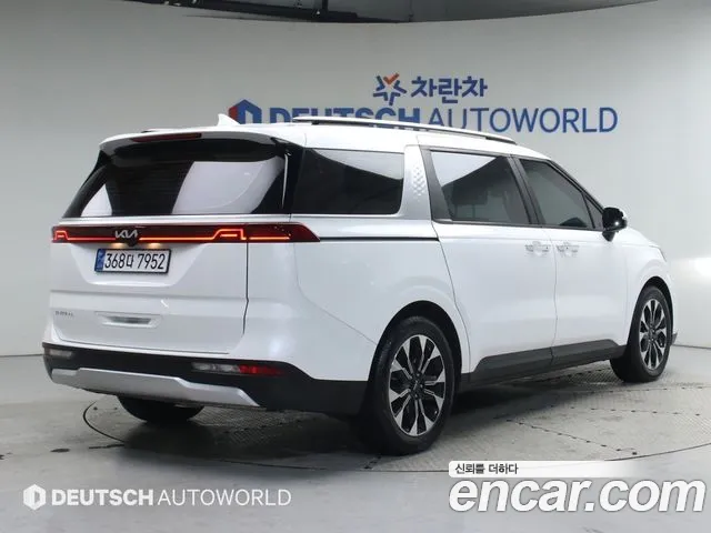 Kia Carnival 2022 thumb 3