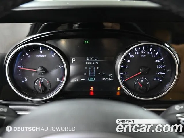 Kia Carnival 2022 thumb 8