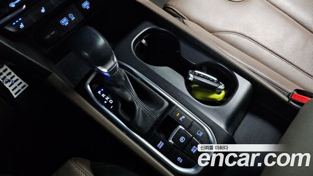 Hyundai Santa Fe 2019 thumb 10
