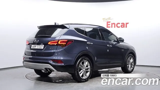 Hyundai Santa Fe 2016 thumb 2