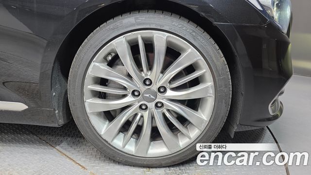 Genesis G80 2018 thumb 6