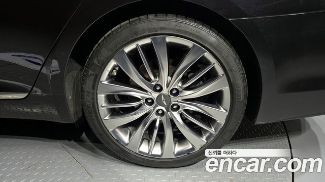 Genesis G80 2018 thumb 6
