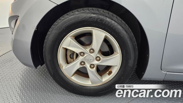 Hyundai Avante 2015 thumb 6