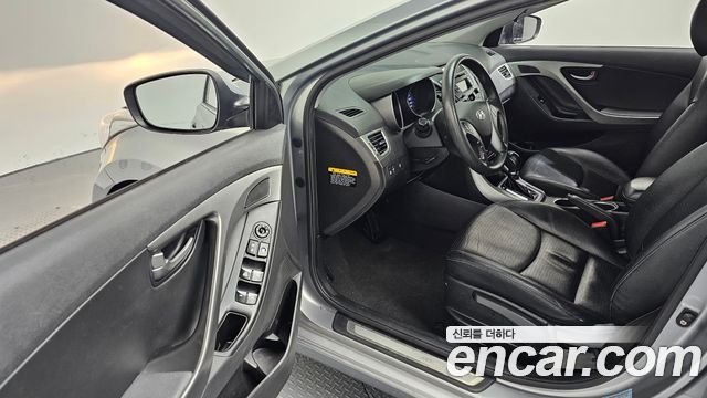 Hyundai Avante 2015 thumb 12
