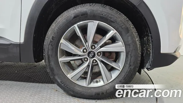 Hyundai Santa Fe 2019 thumb 6