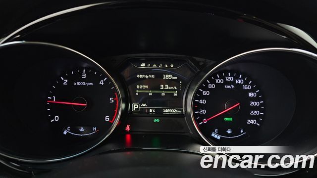 Kia Carnival 2016 thumb 9