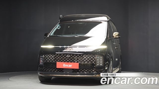 Hyundai Staria 2023 thumb 4