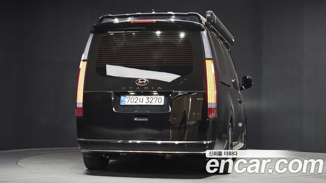 Hyundai Staria 2023 thumb 5