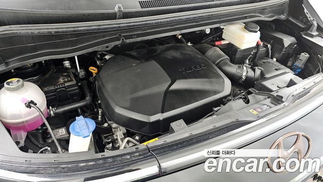 Hyundai Staria 2023 thumb 7