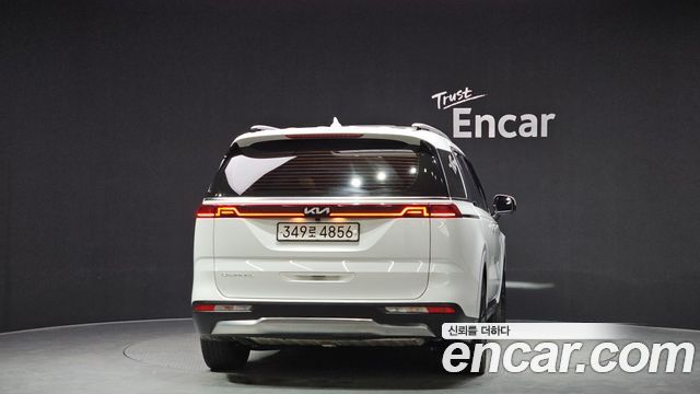 Kia Carnival 2022 thumb 4