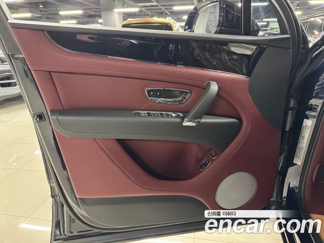 Bentley Bentayga 2020 thumb 7