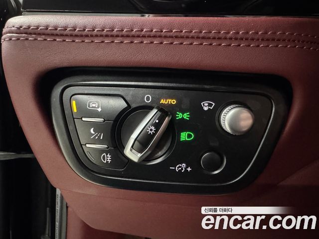 Bentley Bentayga 2020 thumb 9