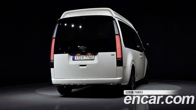Hyundai Staria 2022 thumb 4