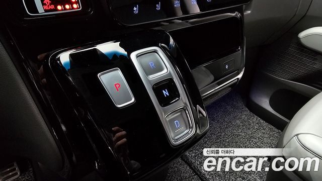 Hyundai Staria 2022 thumb 9
