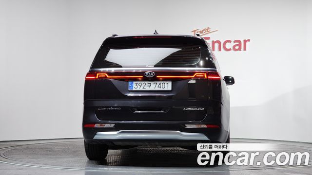 Kia Carnival 2021 thumb 5