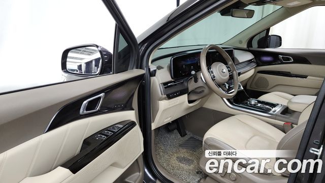 Kia Carnival 2021 thumb 11