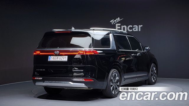 Kia Carnival 2021 thumb 3