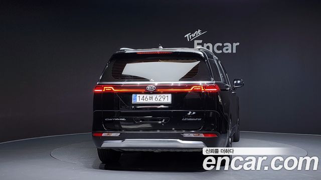 Kia Carnival 2021 thumb 5