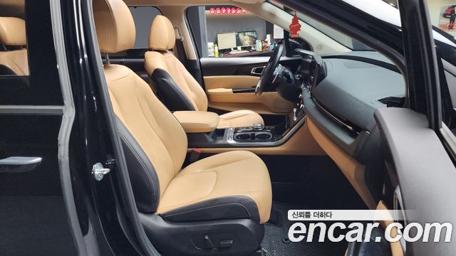Kia Carnival 2021 thumb 12