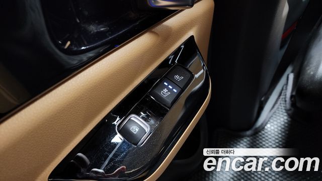 Kia Carnival 2021 thumb 11