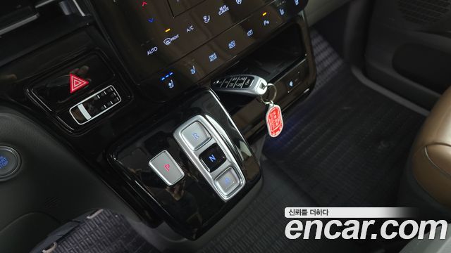 Hyundai Staria 2021 thumb 9