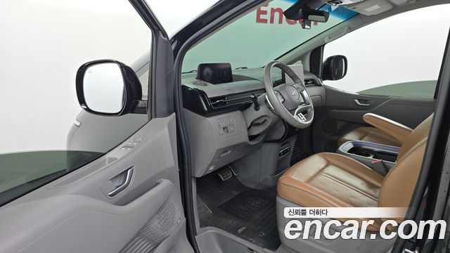 Hyundai Staria 2021 thumb 10
