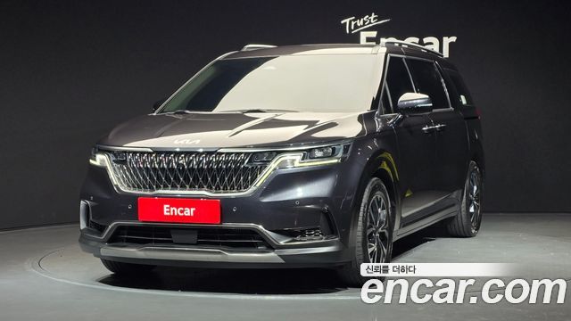 Kia Carnival 2023 thumb 2