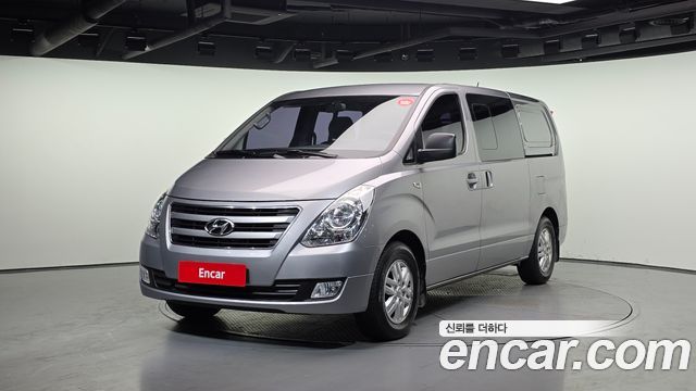 Hyundai Starex 2017 thumb 2
