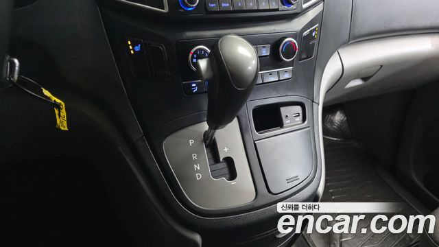 Hyundai Starex 2017 thumb 9