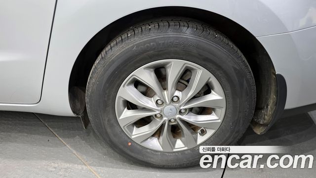Kia Carnival 2019 thumb 6