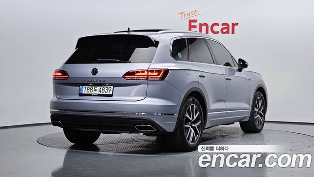 Volkswagen Touareg 2020 thumb 3