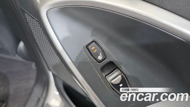 Hyundai Santa Fe 2016 thumb 12
