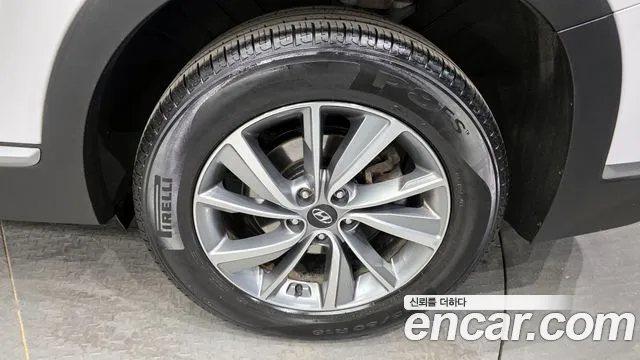 Hyundai Santa Fe 2019 thumb 6