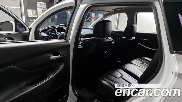 Hyundai Santa Fe 2019 thumb 12