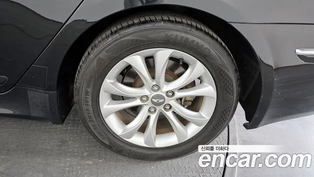 Hyundai Genesis 2012 thumb 6