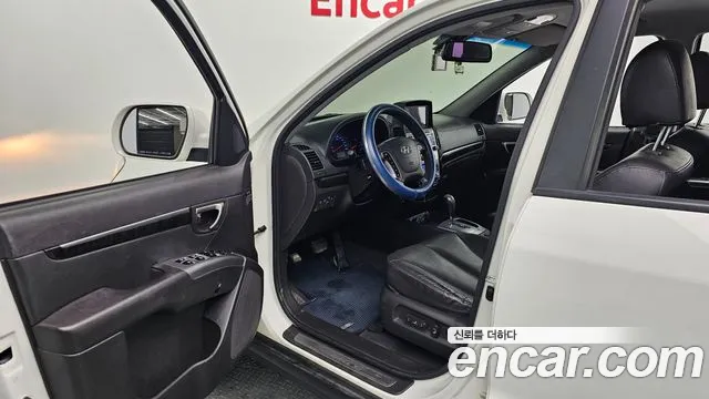 Hyundai Santa Fe 2012 thumb 12