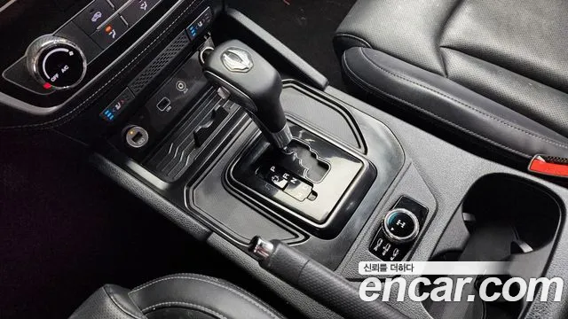 SsangYong Rexton 2020 thumb 10