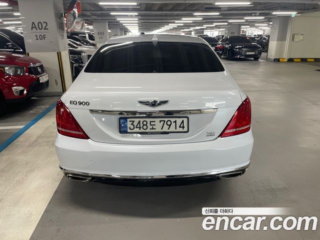 Genesis G90 2017 thumb 4