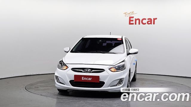 Hyundai Accent 2012 thumb 4