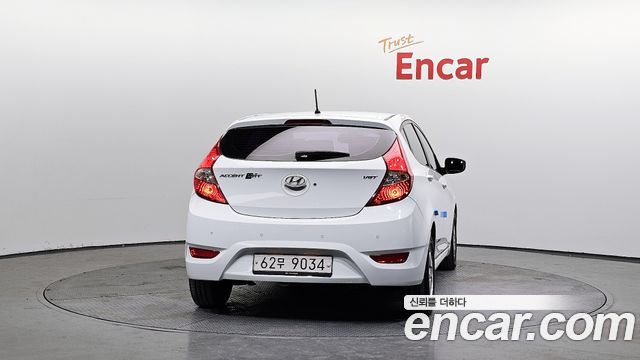 Hyundai Accent 2012 thumb 5