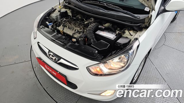 Hyundai Accent 2012 thumb 7