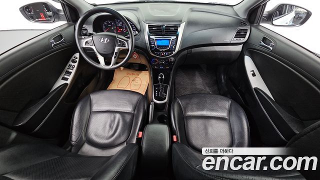 Hyundai Accent 2012 thumb 8