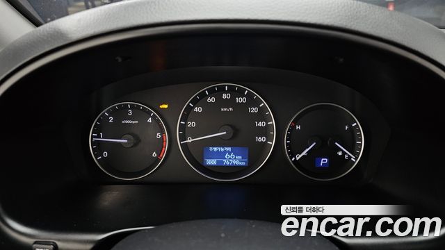 Hyundai Starex 2015 thumb 8