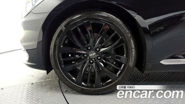 Genesis G80 2016 thumb 6